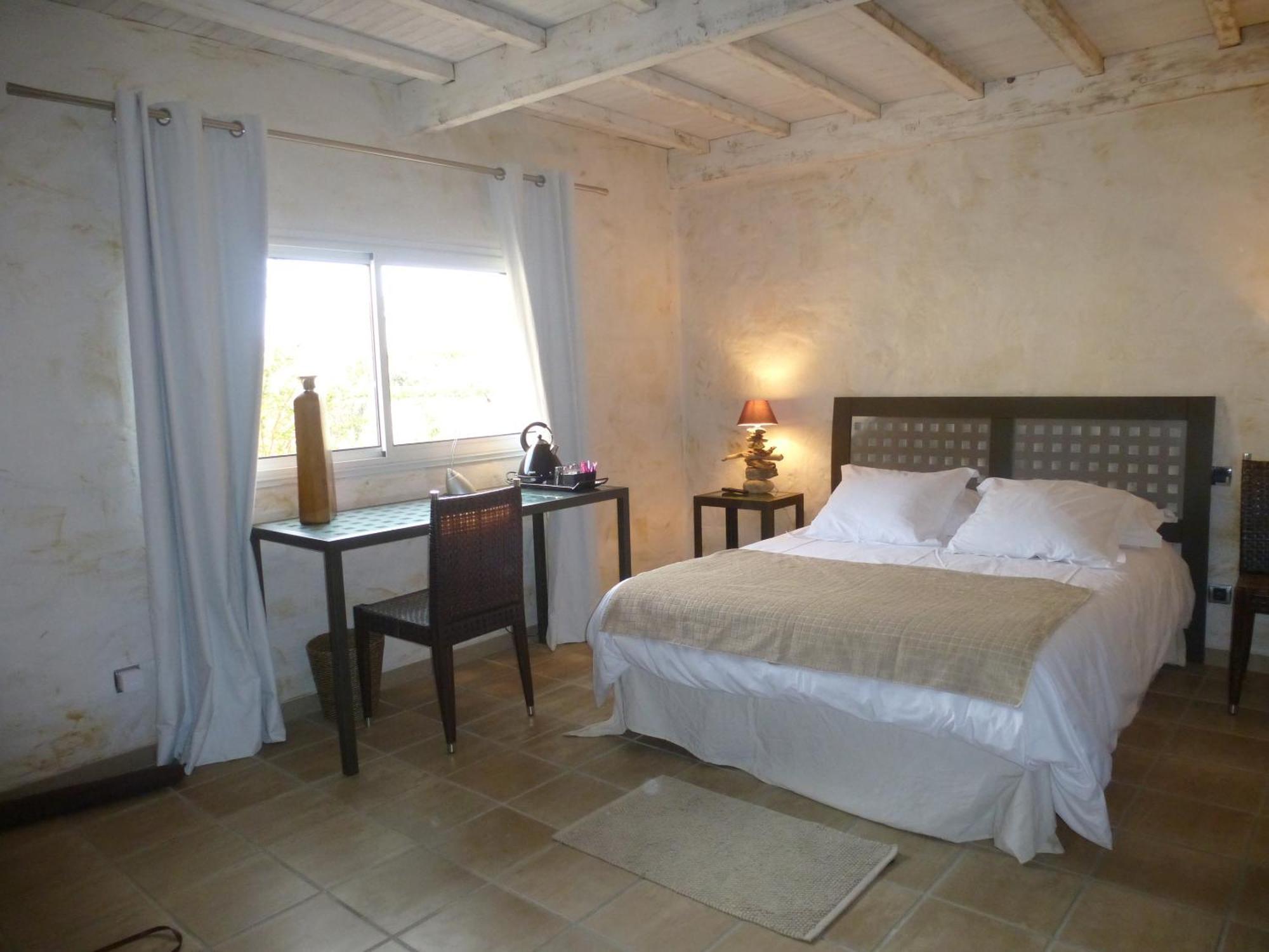 La Casa Nert Hotell Millas Exteriör bild